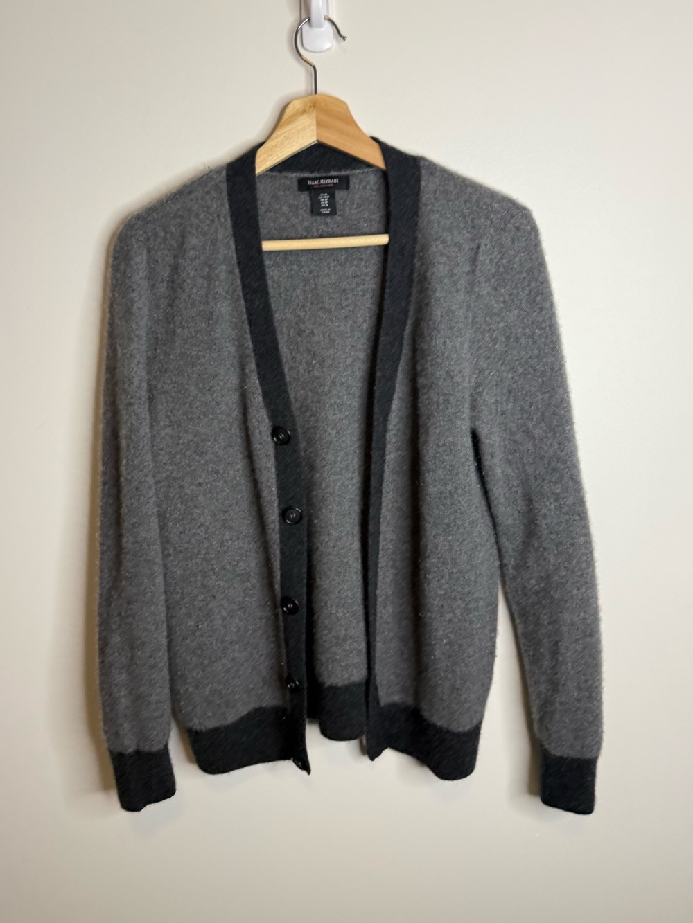 Isaac Mizrahi Cashmere 100% Cardigan in gray size medium